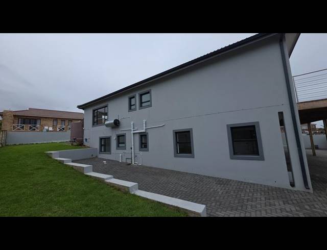 5 BEDROOM HOUSE FOR SALE IN WAVECREST